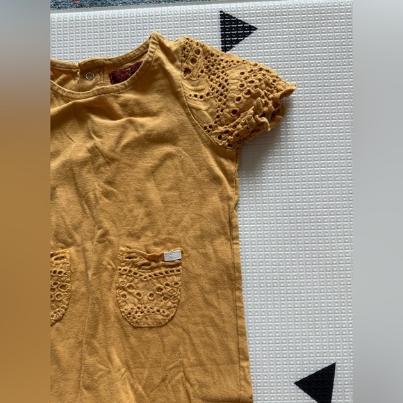 7 For All Mankind|Baby girl Mustard Yellow short sleeve jumpsuit,eyelet lace•24M - Picture 2 of 6